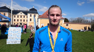 Jakob Ekelund från Malmö vann 21 km: "Grymt skön natur att springa i. Mentalt blir det en lätt terräng när det är så vacker natur".